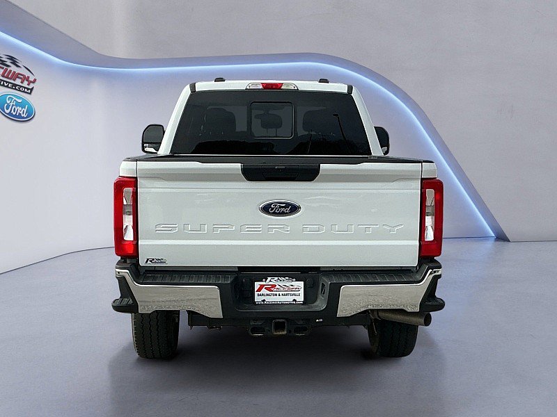 Certified 2024 Ford F250 XLT w/ FX4 Off-Road Package image 3