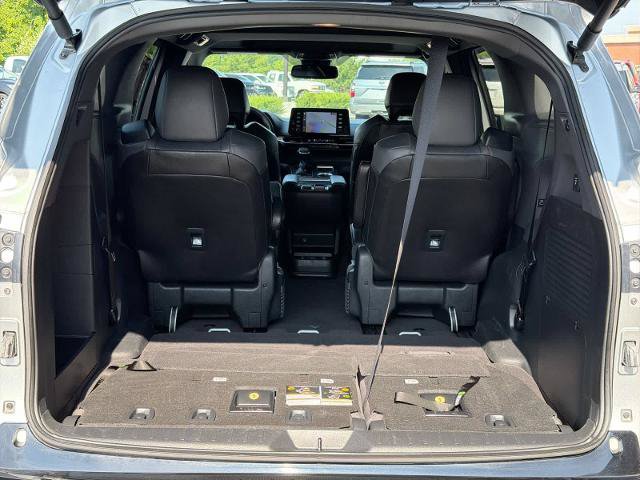 Used 2022 Toyota Sienna XSE w/ XSE Plus Package AWD/4WD image 36