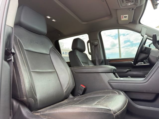 Used 2024 GMC Sierra 2500 Denali w/ Denali Reserve Package AWD/4WD image 13