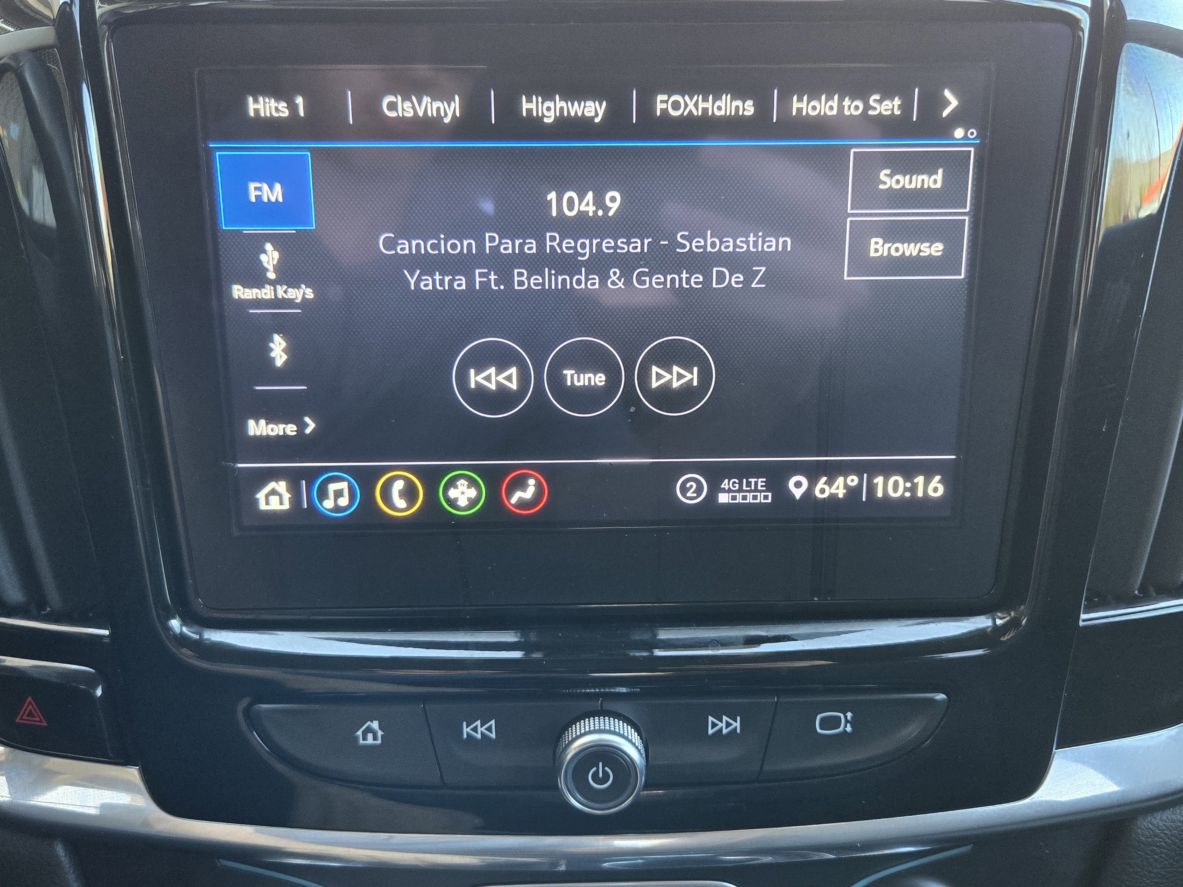 Used 2020 Chevrolet Traverse LT image 12