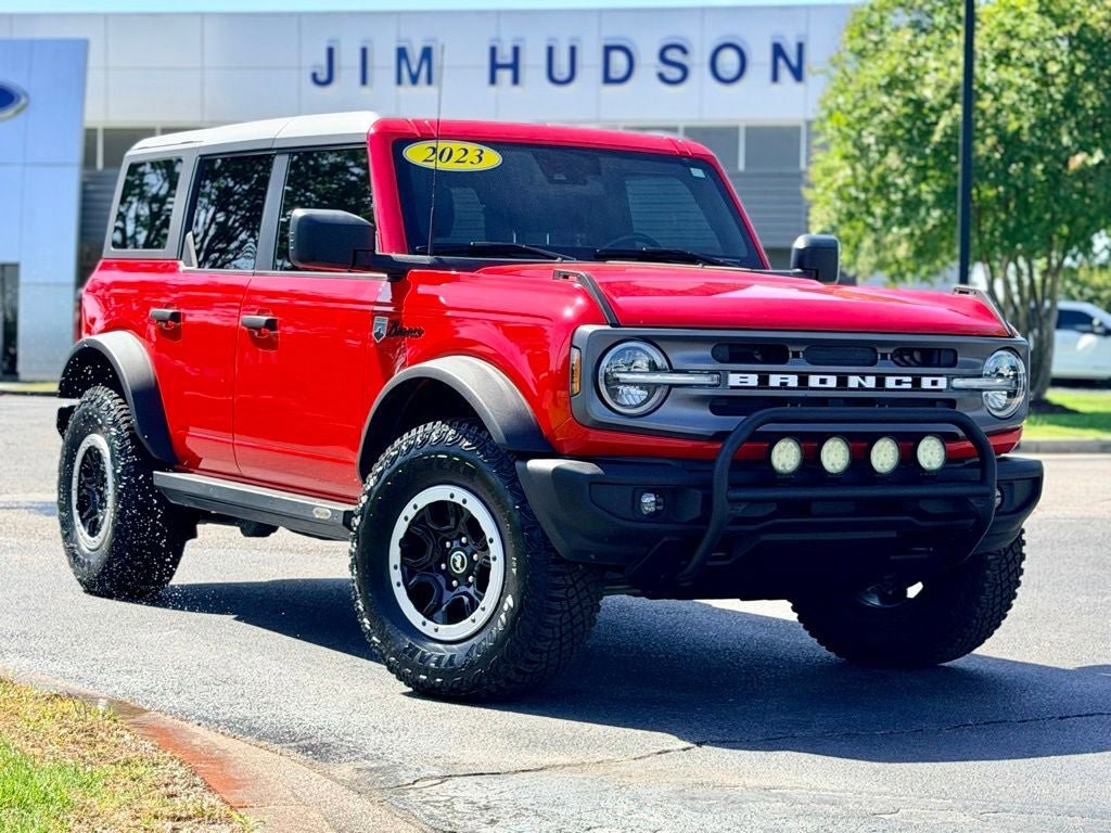 Certified 2023 Ford Bronco Big Bend w/ Sasquatch Package AWD/4WD image 2