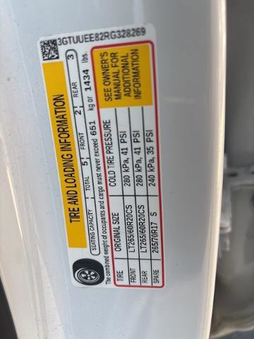 Used 2024 GMC Sierra 1500 AT4 w/ Technology Package image 14