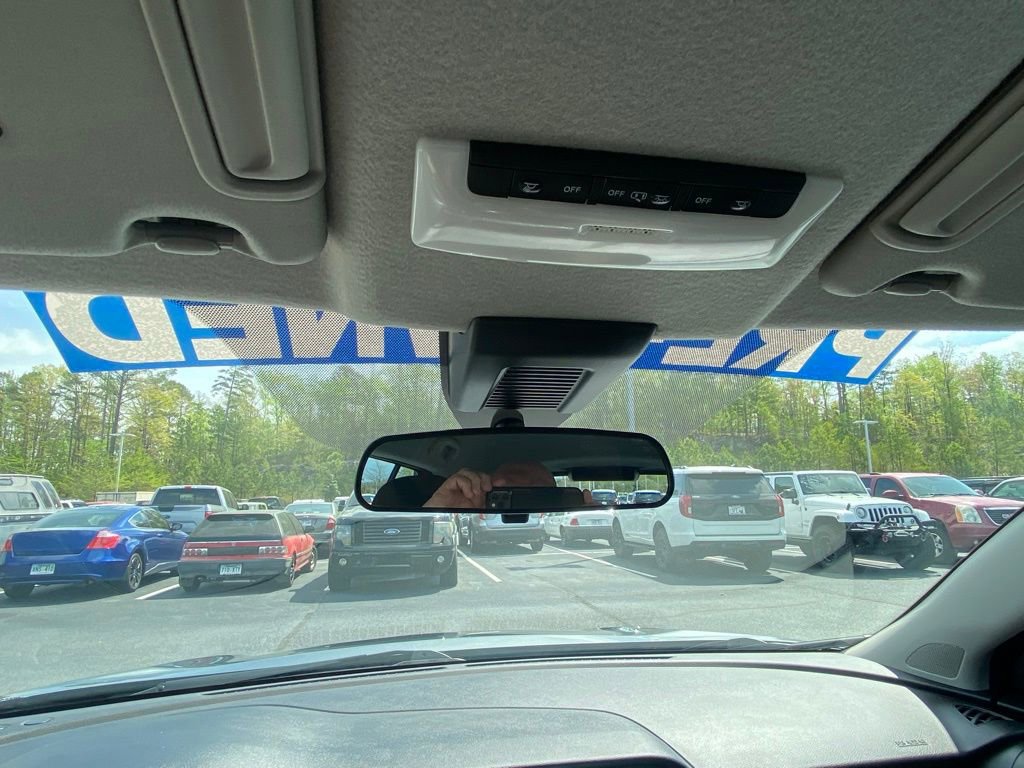 Used 2023 Nissan Kicks S image 19