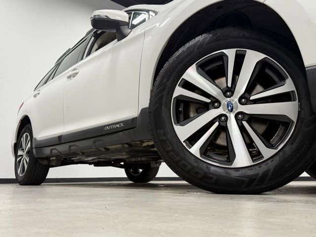 Used 2019 Subaru Outback 2.5i Limited image 3