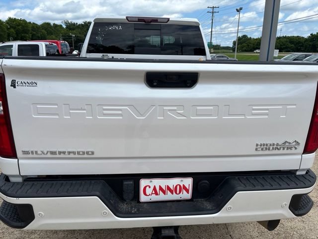 Used 2022 Chevrolet Silverado 2500 High Country w/ Z71 Off-Road Package AWD/4WD image 9