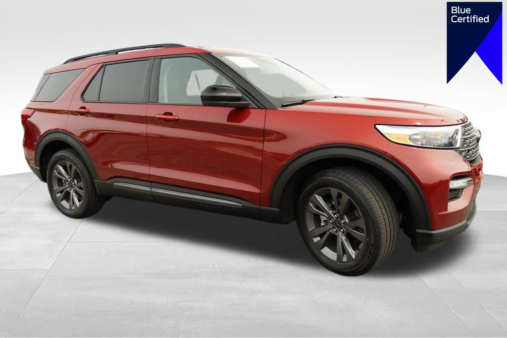 Certified 2022 Ford Explorer XLT w/ Equipment Group 202A