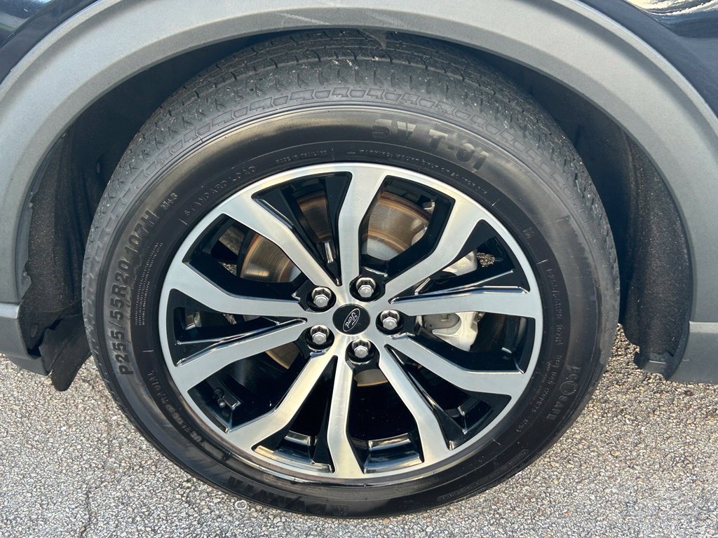 Certified 2025 Ford Explorer ST-Line w/ Premium Package RWD image 18
