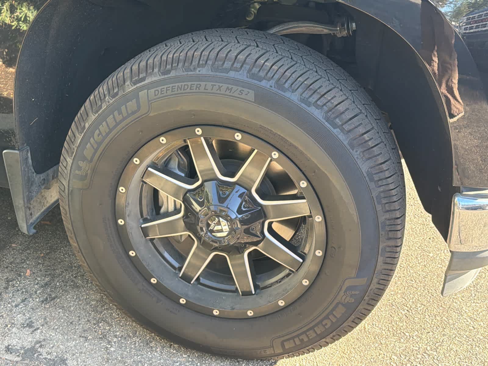 Used 2019 Chevrolet Silverado 1500 LTZ w/ LTZ Plus Package RWD image 11