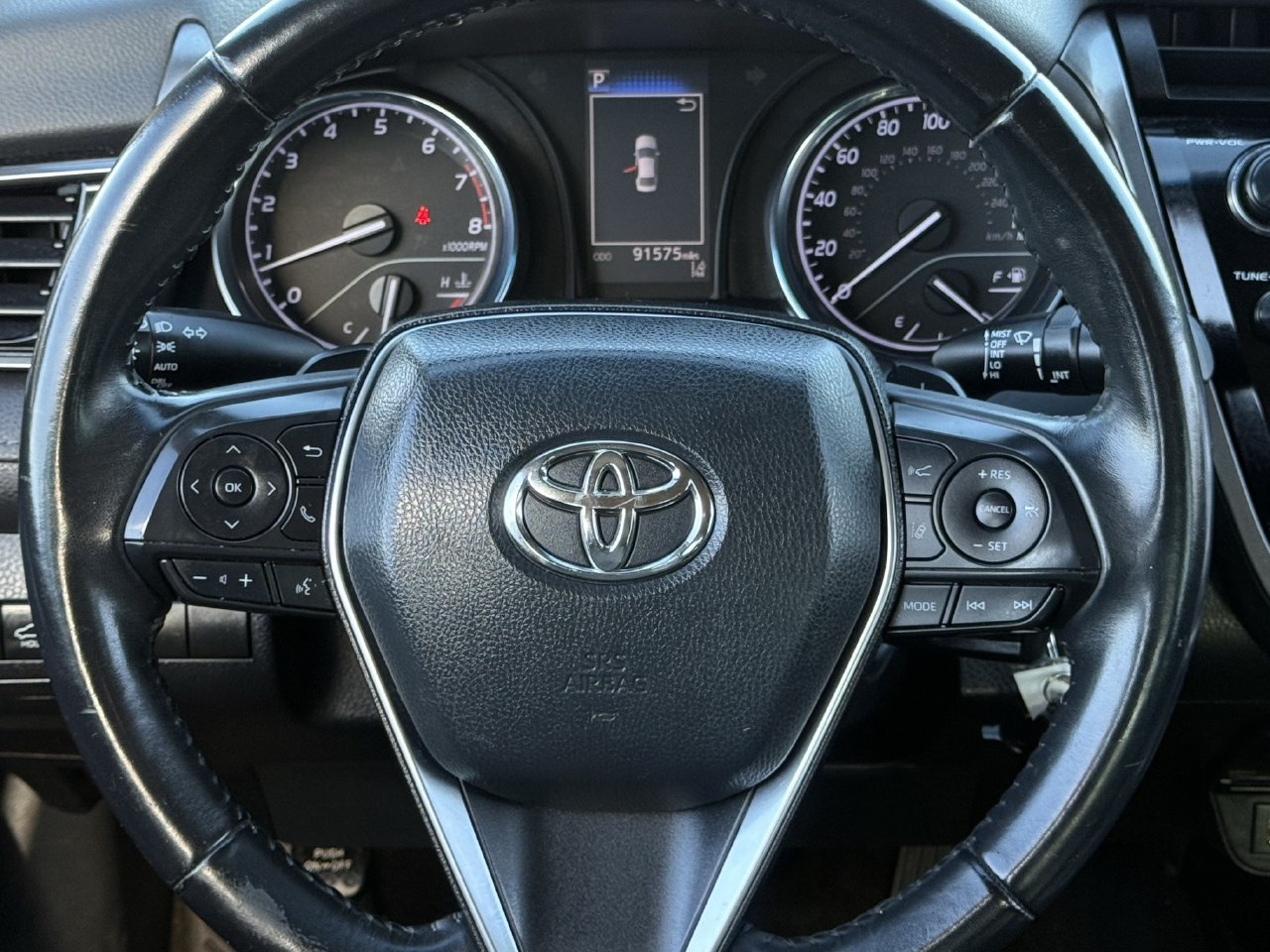 Used 2020 Toyota Camry SE FWD image 12