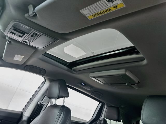 Used 2023 Honda Odyssey Touring image 5