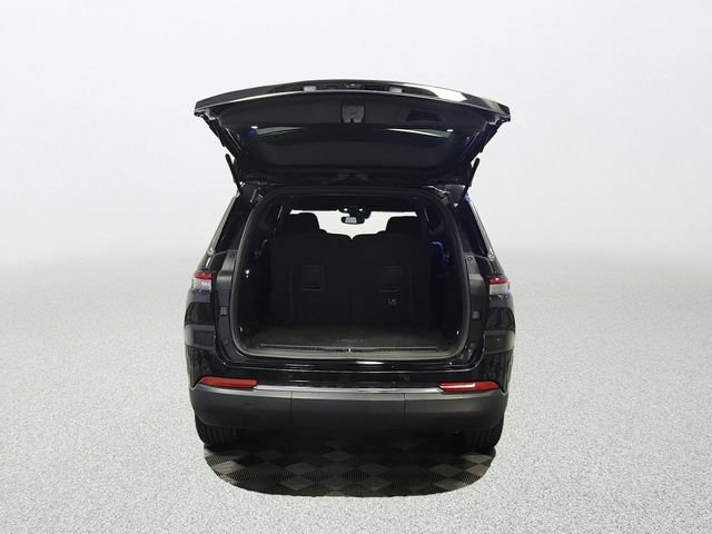 Used 2024 Jeep Grand Cherokee L Laredo RWD image 19