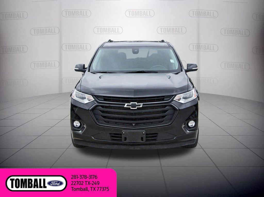 Used 2021 Chevrolet Traverse Premier w/ LPO, Blackout Package FWD image 2