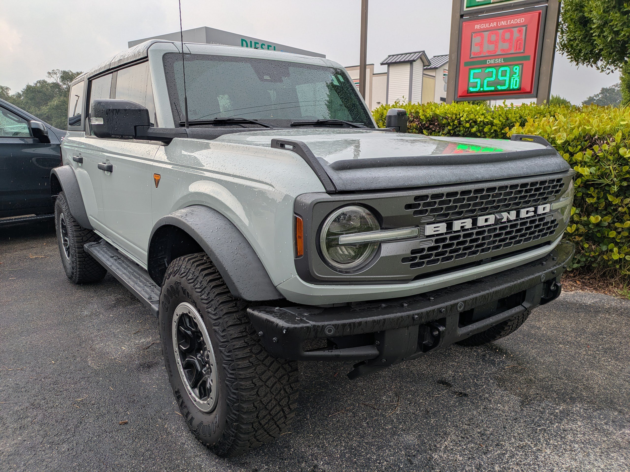 Certified 2022 Ford Bronco Badlands AWD/4WD image 2