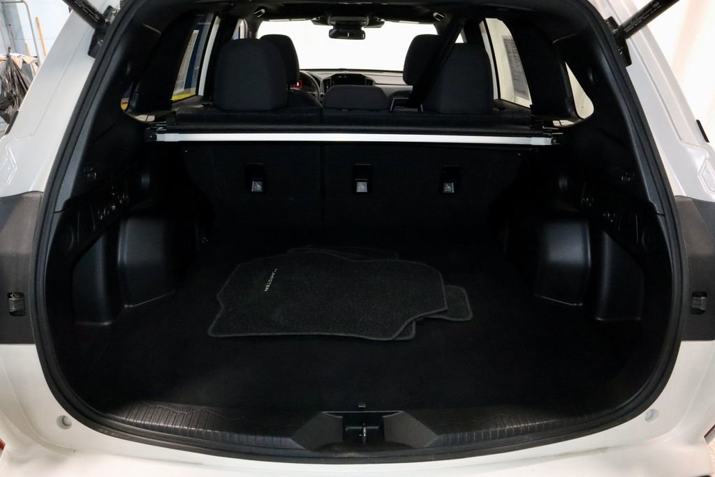 Used 2025 Subaru Forester Premium image 14