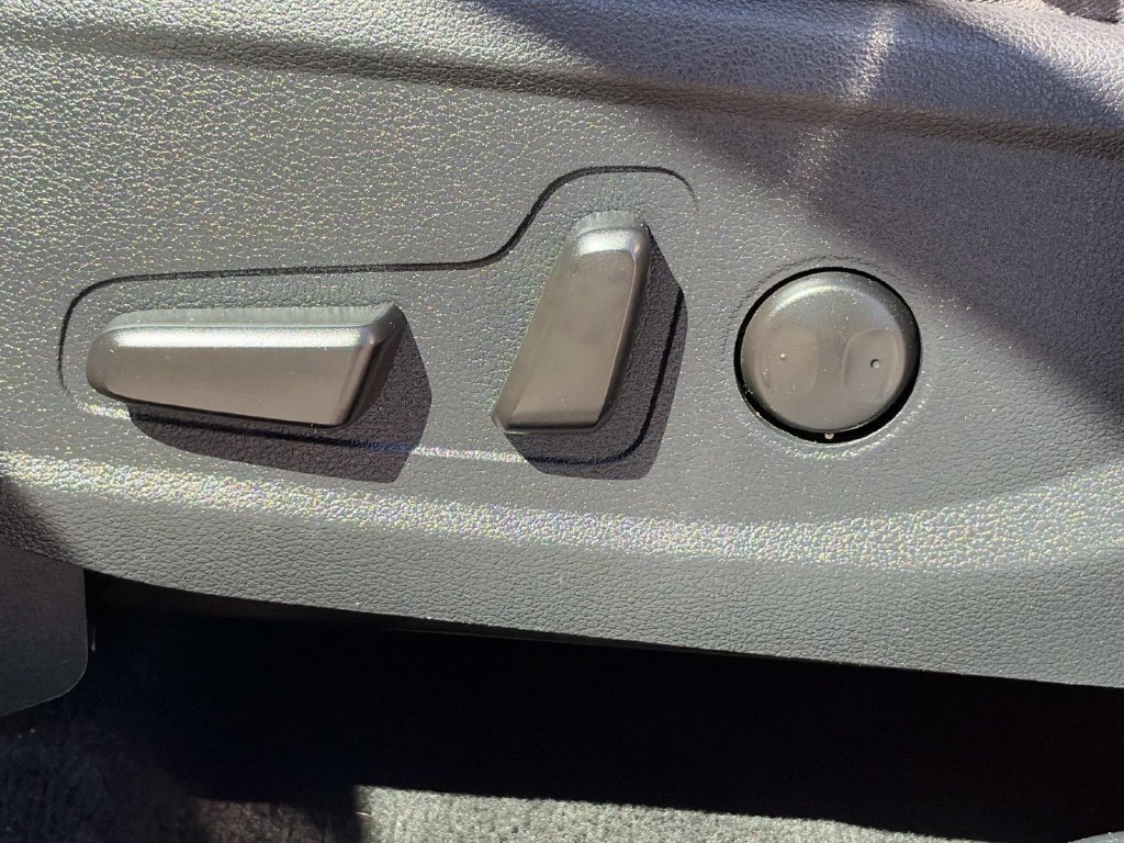 Used 2019 Hyundai Santa Fe SEL FWD image 22