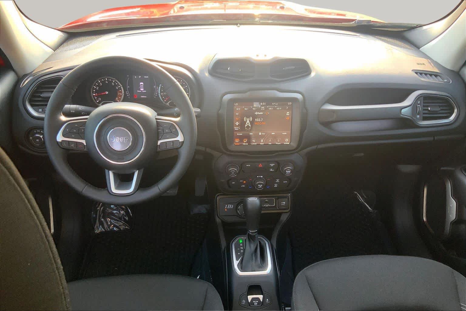 Used 2023 Jeep Renegade Latitude w/ Sun/Sound Group AWD/4WD image 15
