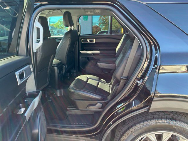 Certified 2023 Ford Explorer XLT w/ Equipment Group 202A AWD/4WD image 10