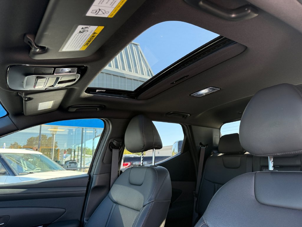 Used 2025 Hyundai Santa Cruz SEL AWD/4WD image 19