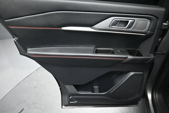 Certified 2025 Ford Explorer ST-Line AWD/4WD image 26