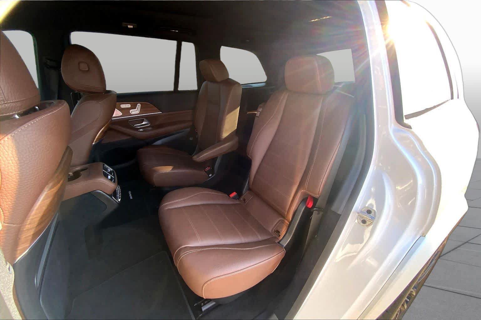 Used 2024 Mercedes-Benz GLS 450 4MATIC image 21