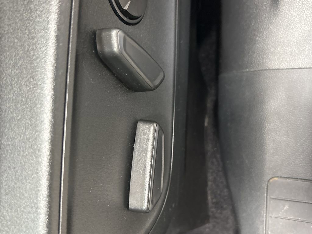 Certified 2022 Ford Escape Titanium image 24