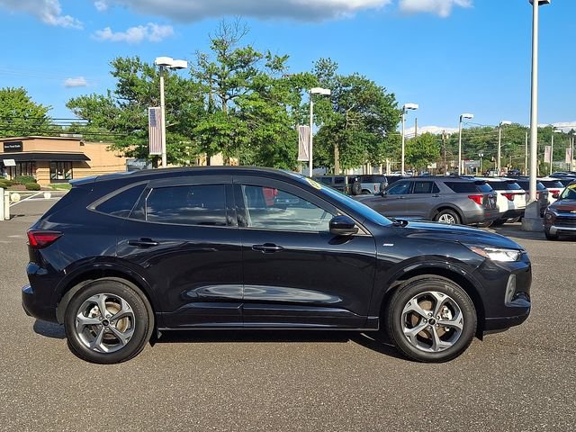 Certified 2024 Ford Escape ST-Line Select w/ Tech Pack #1 AWD/4WD image 7