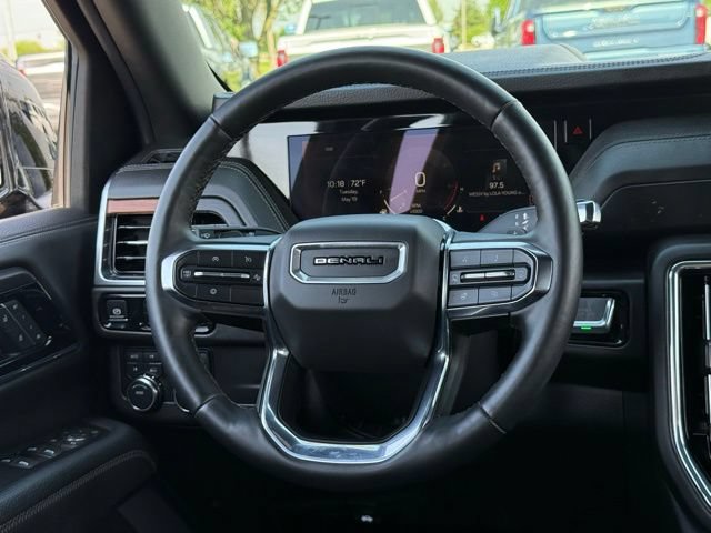 Used 2025 GMC Yukon XL Denali AWD/4WD image 8