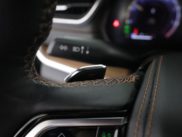 Used 2024 Jeep Grand Cherokee L Summit w/ High Altitude Package AWD/4WD image 17