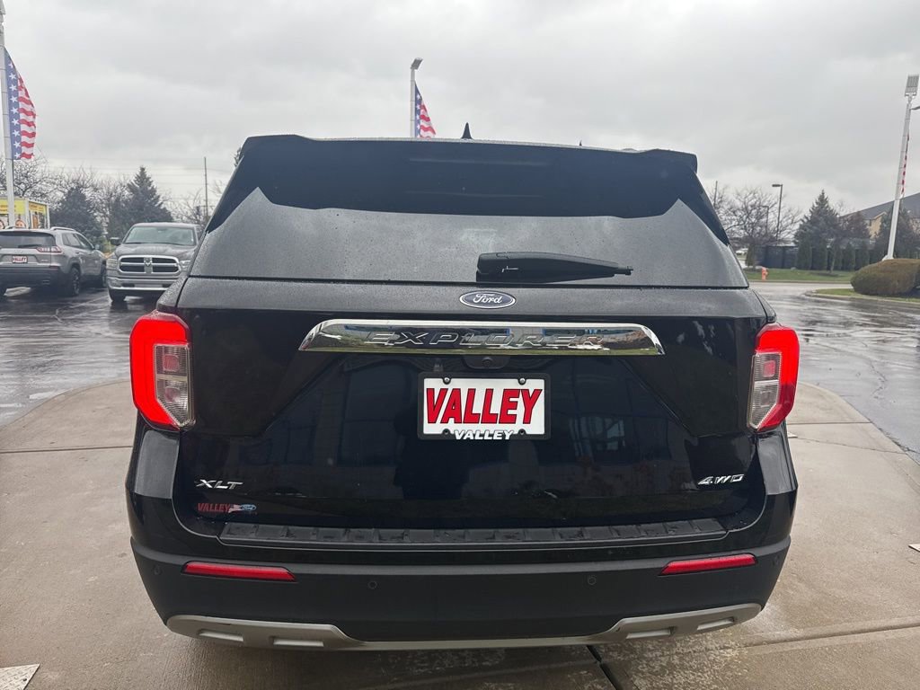 Certified 2023 Ford Explorer XLT w/ Equipment Group 202A image 8