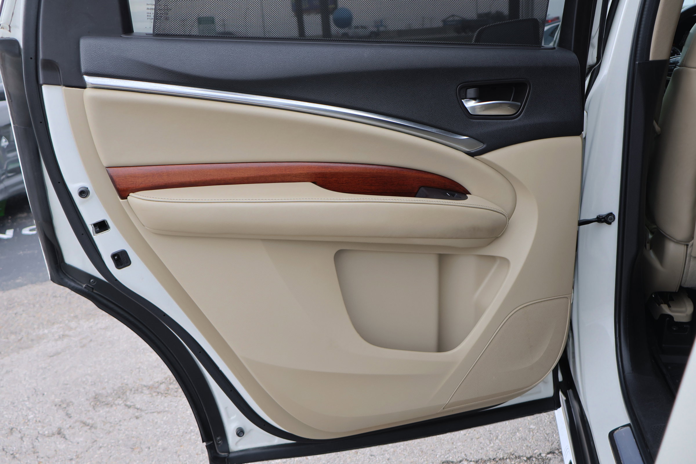 Used 2017 Acura MDX FWD w/ Advance Package image 30