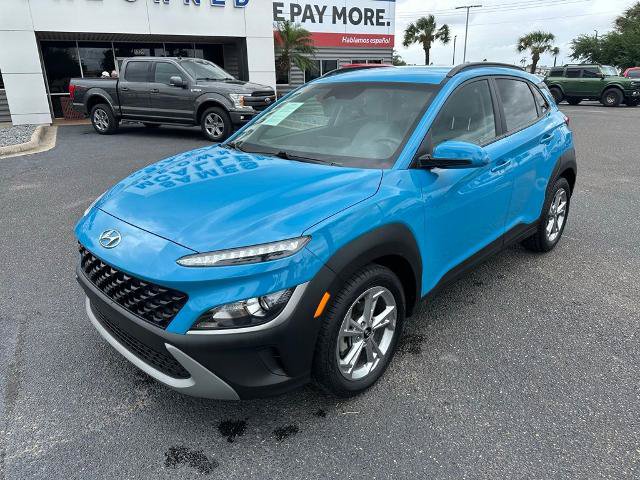 Used 2023 Hyundai Kona SEL FWD image 2