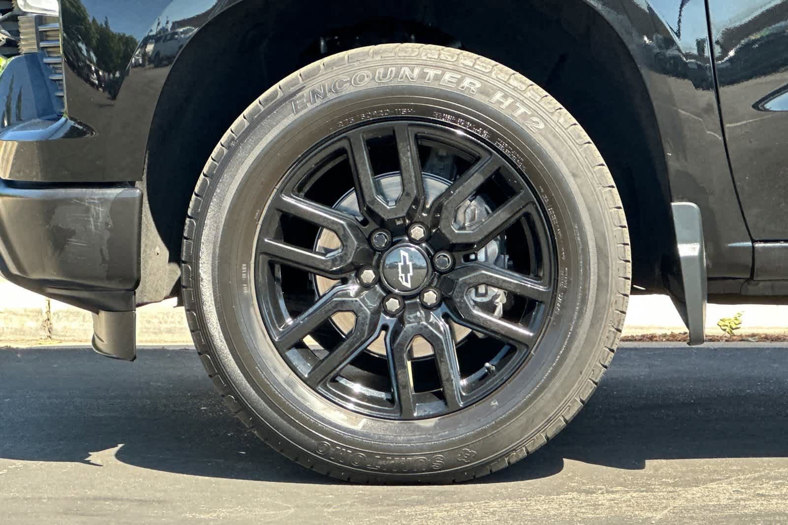 Used 2023 Chevrolet Silverado 1500 LT image 25