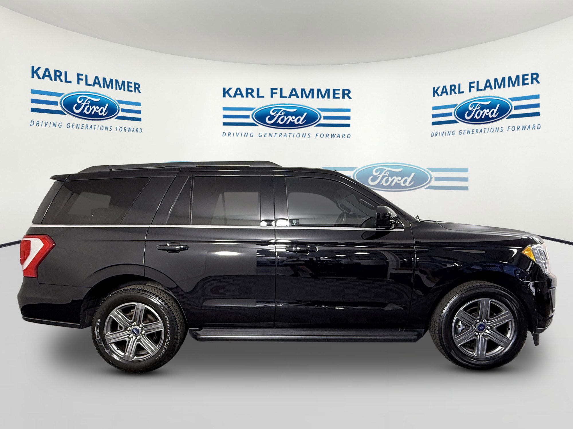 Certified 2021 Ford Expedition XLT w/ Black Accent Package image 2