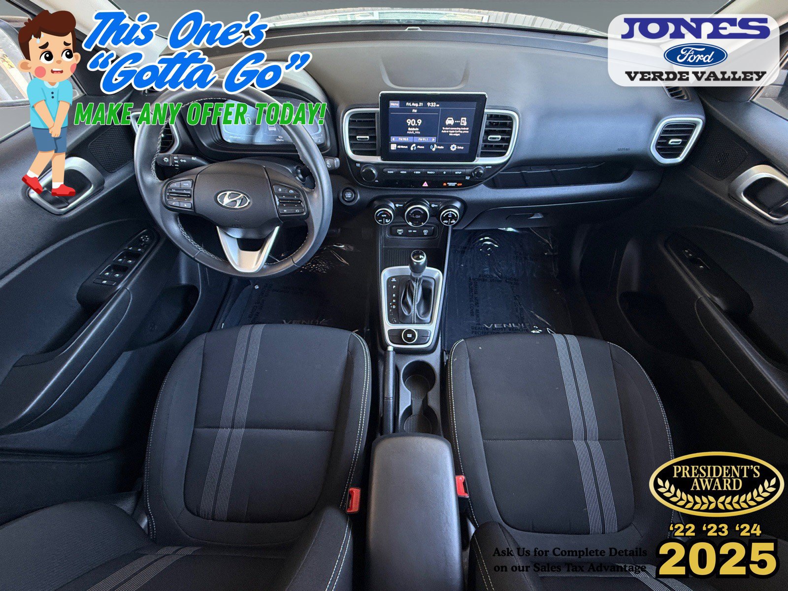 Used 2024 Hyundai Venue SEL FWD image 14