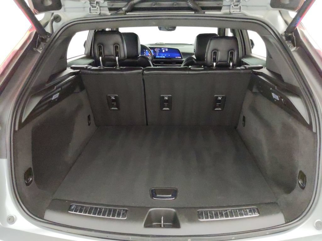 Used 2024 Cadillac XT4 Sport AWD/4WD image 18