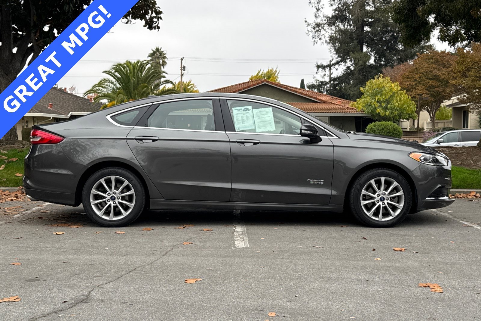 Certified 2018 Ford Fusion Energi SE image 3