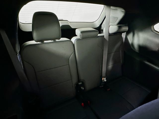 Used 2025 Buick Enclave Preferred FWD image 33