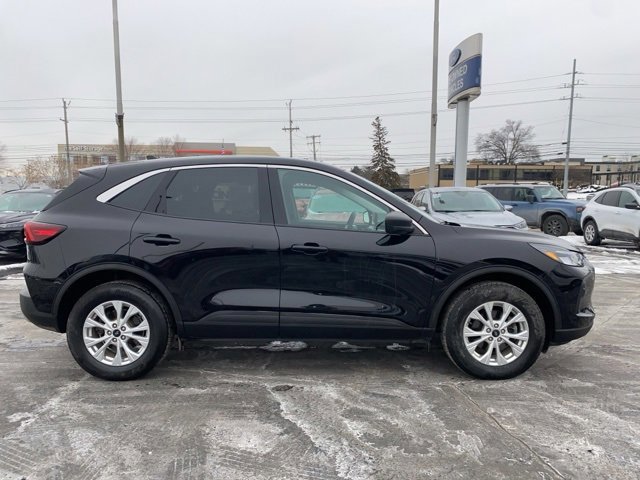 Certified 2023 Ford Escape Active image 2