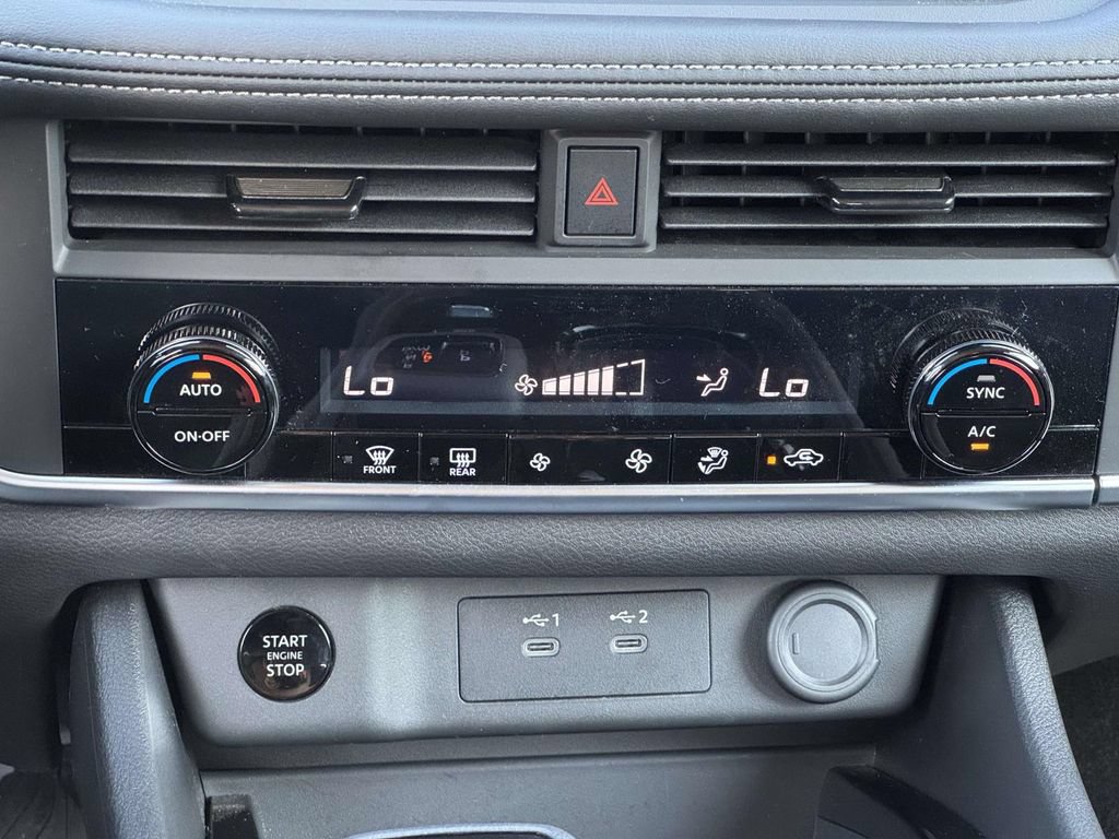 Used 2026 Nissan Rogue SV FWD image 5