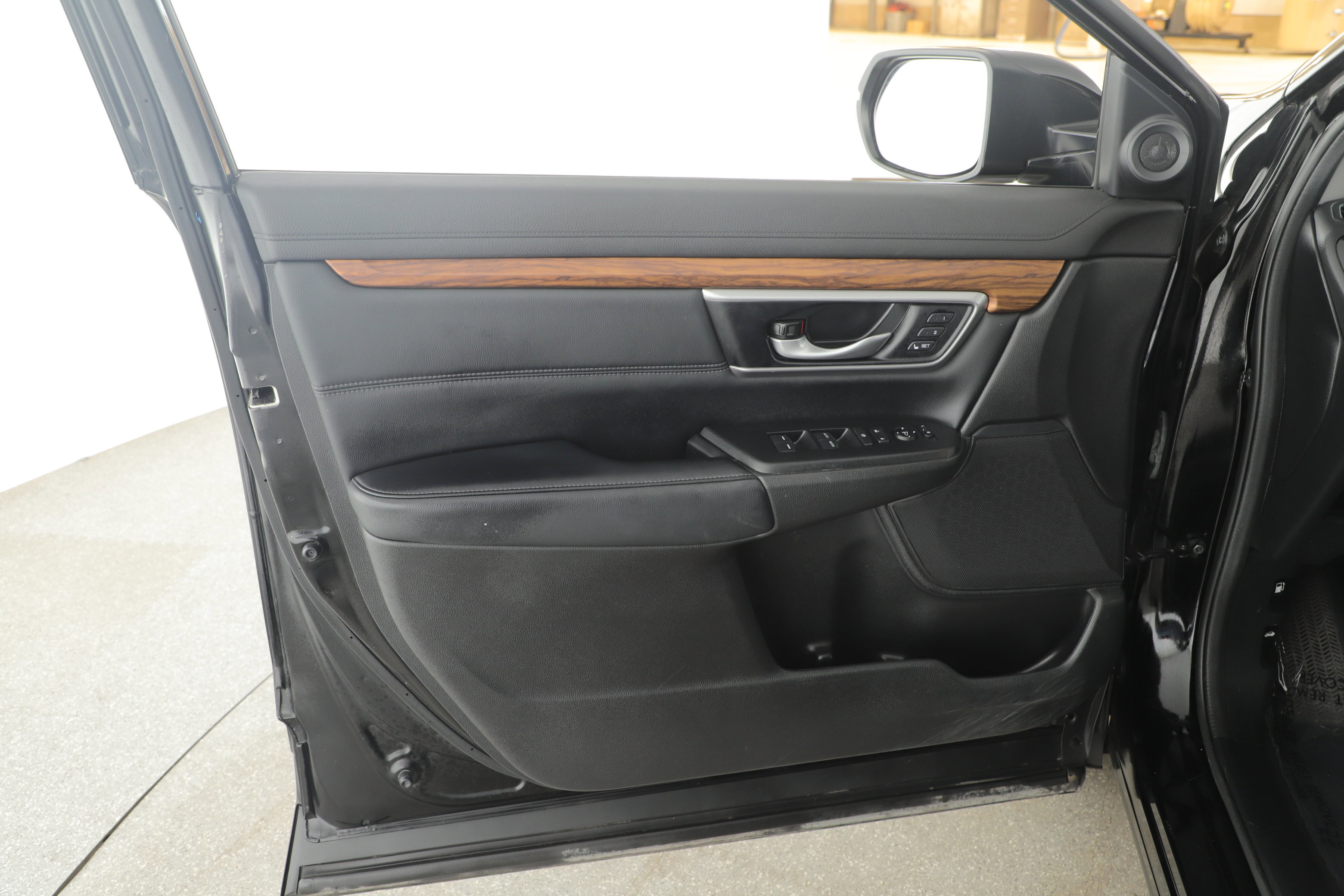 Used 2022 Honda CR-V EX-L image 9