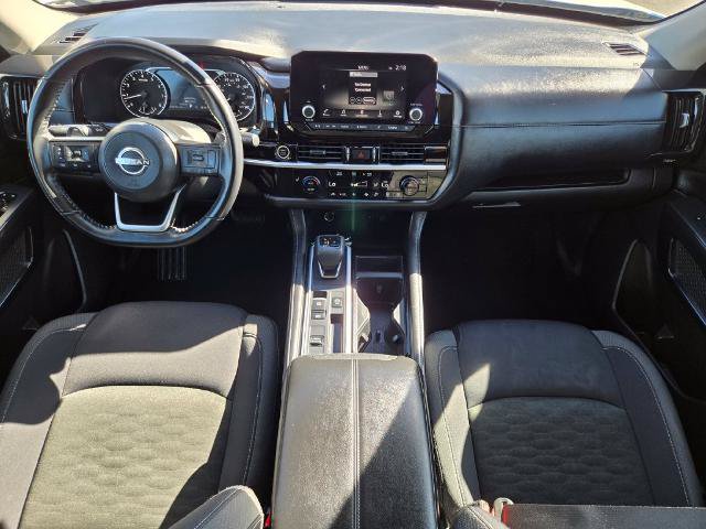 Used 2024 Nissan Pathfinder SV FWD image 14