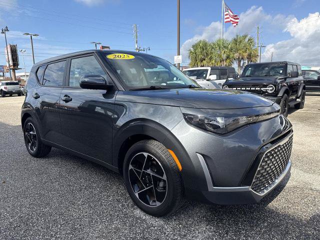 Used 2025 Kia Soul EX FWD image 16