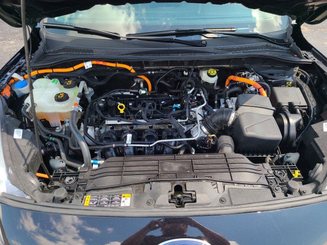 Certified 2021 Ford Escape SE image 21