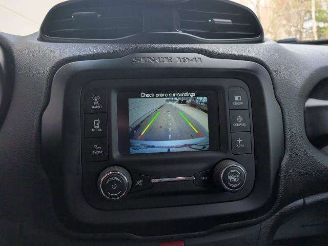 Used 2017 Jeep Renegade Latitude image 24