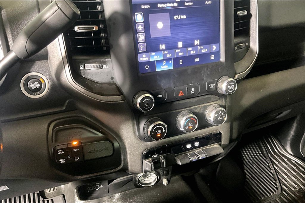 Used 2022 RAM 2500 Tradesman w/ Chrome Appearance Group AWD/4WD image 23