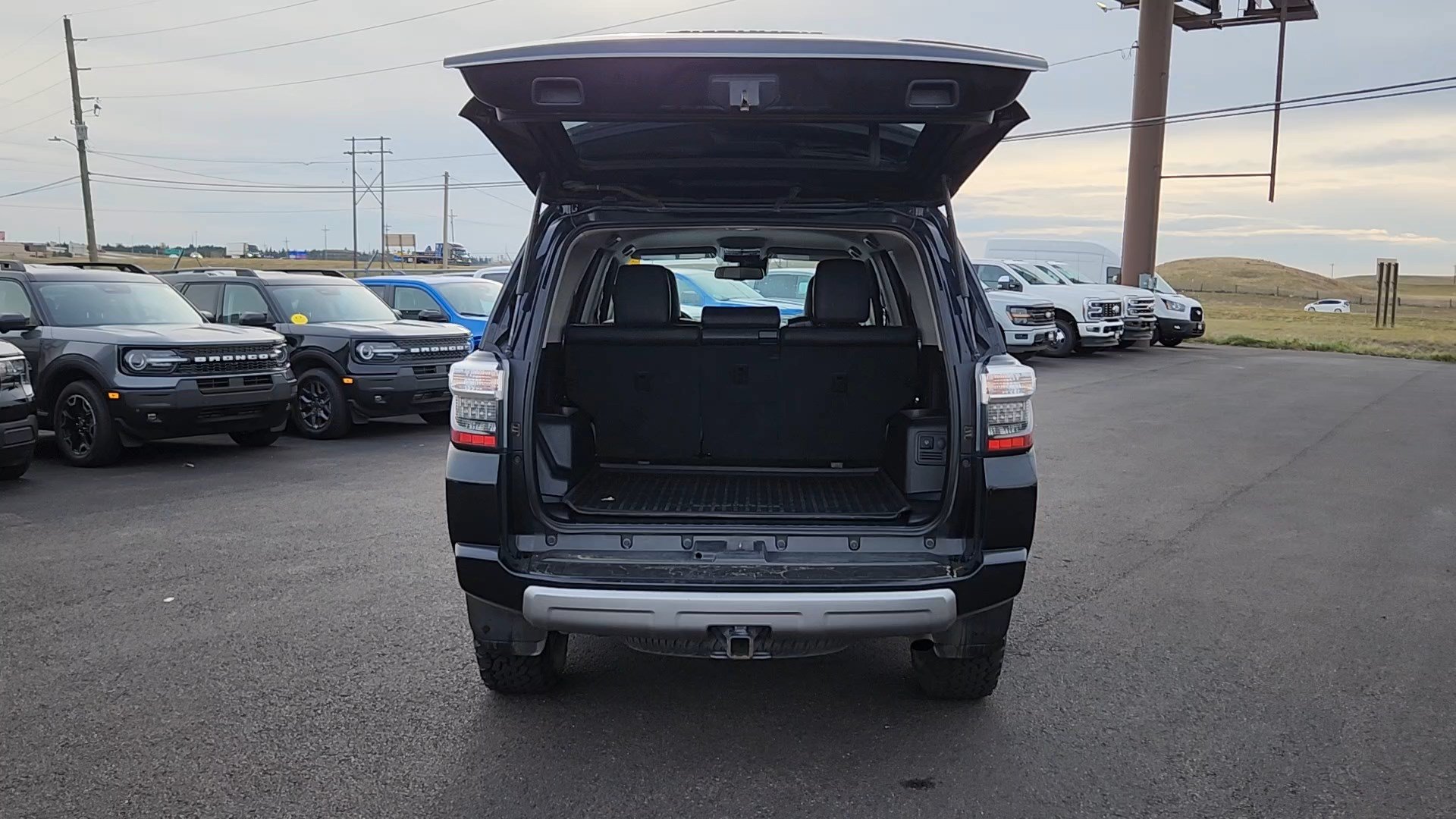 Used 2022 Toyota 4Runner TRD Off-Road Premium AWD/4WD image 18