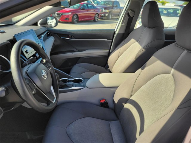 Used 2022 Toyota Camry LE image 18