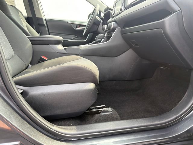 Used 2020 Toyota RAV4 XLE w/ Convenience Package AWD/4WD image 17