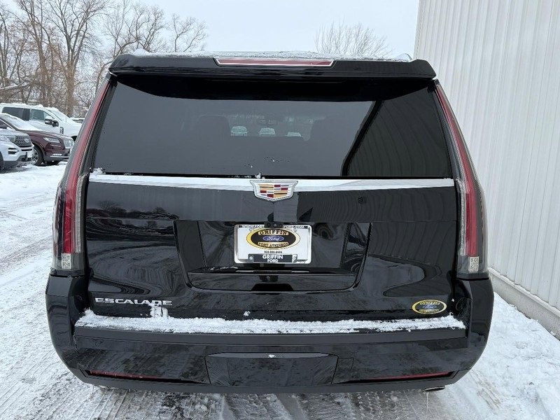 Used 2017 Cadillac Escalade Premium Luxury w/ LPO, Radiant Package image 4