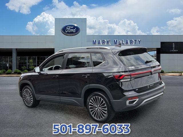 Used 2025 Volkswagen Taos SE FWD image 3